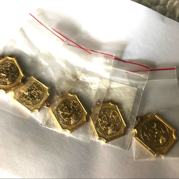 B.P.O.E. ELKS LODGE PENDANT MEDALLION GOLD TONE - Picture 5 of 9